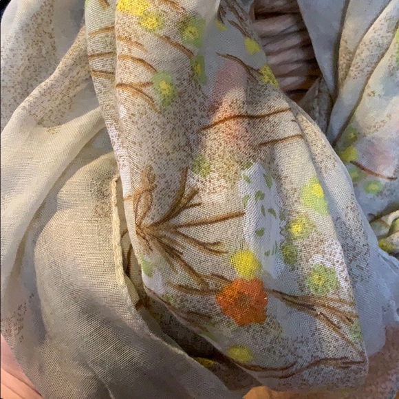 Infinity scarf - Picture 3 of 3